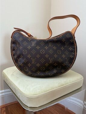 Vintage Early 2000s Louis Vuitton Monogram Croissant PM Shoulder Bag